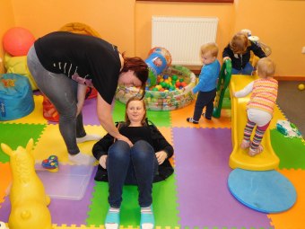 Dvoreček 21.2.2017 - Posezení s porodní asistentkou