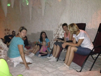 Dvoreček 18.8.2015 v solné jeskyni