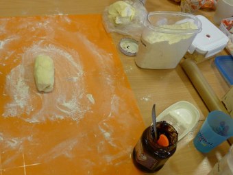 Dvoreček 13.2.2018 Pečení koláčků